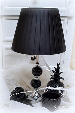 Lampa - čierna