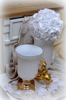 váza obal bielo - zlatá menšia