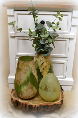 Zelená patinová váza