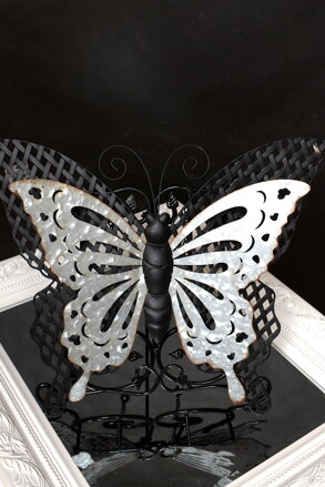 Obraz motýľa čierno-strieborný/kov