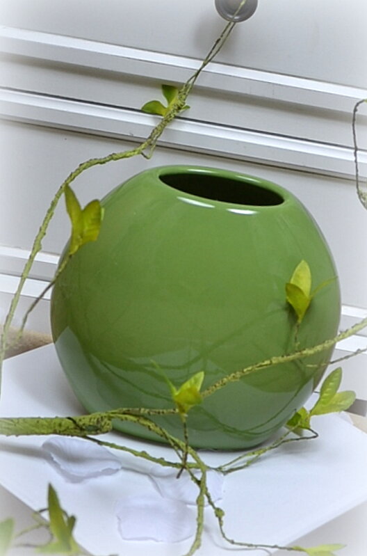 Váza zelená malá