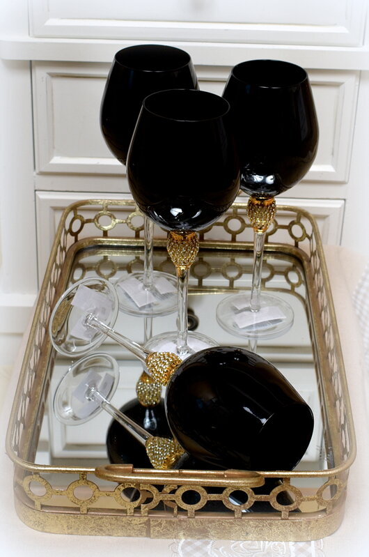 Set čierno - zlaté sklené vínové poháre 1 ks