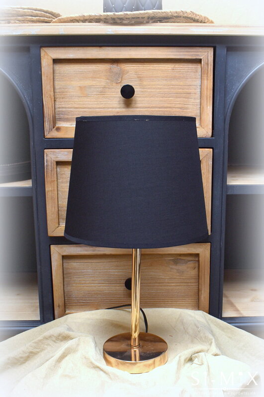 Lampa čierno-zlatá