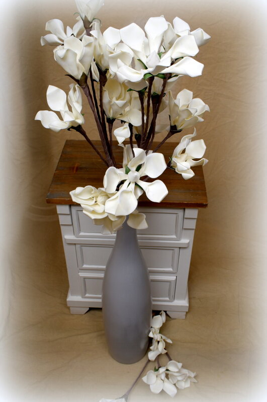Kvet 3-75W biely