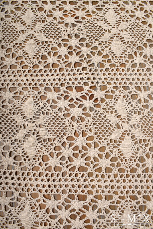 Obrus háčkovaný, krémový 150x220 cm