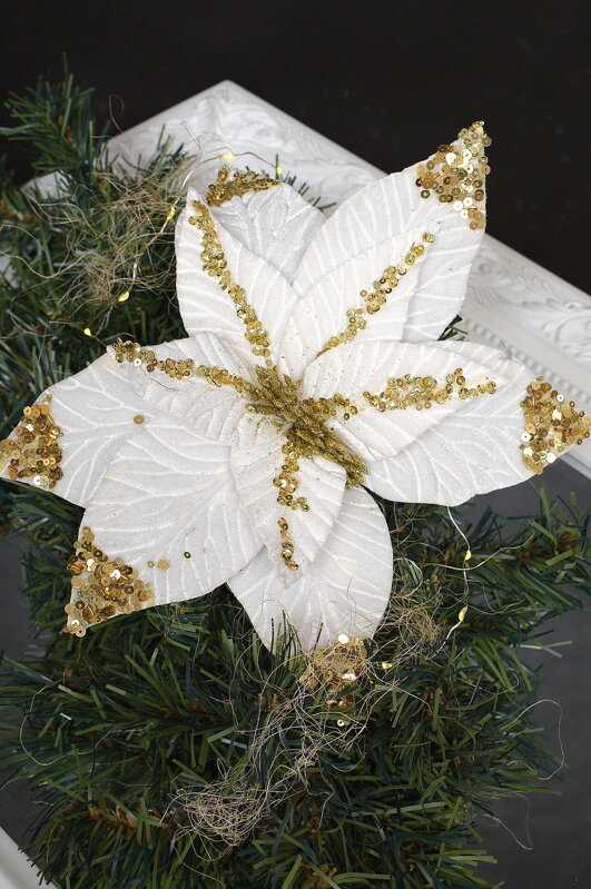 Vianočná ozdoba kvet/biely so zlatým