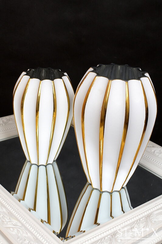 Váza sklenená bielo-zlatá/25x17x12cm.