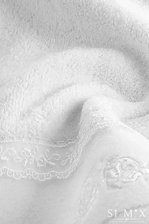 Uterák biely s krajkou/50x90cm/500gsm