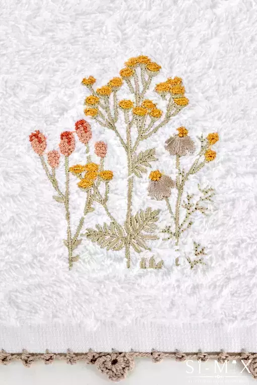 Uteráčik biely s výšivkou/30x50cm 480gsm